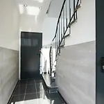 Apartment Here Nd *